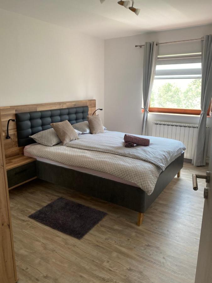 Apartman Laura スモーヤナク エクステリア 写真