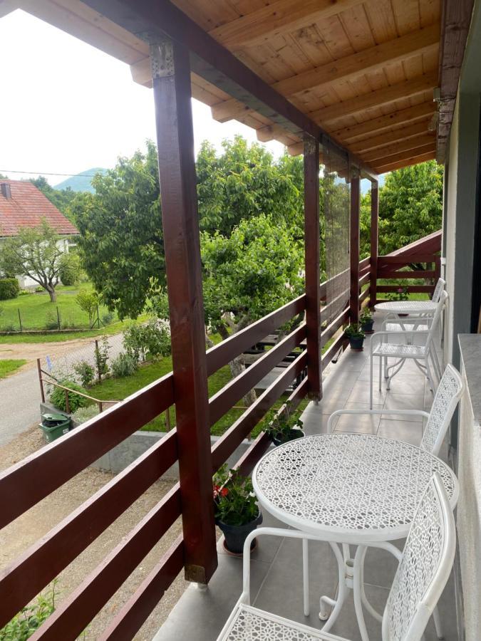 Apartman Laura スモーヤナク エクステリア 写真
