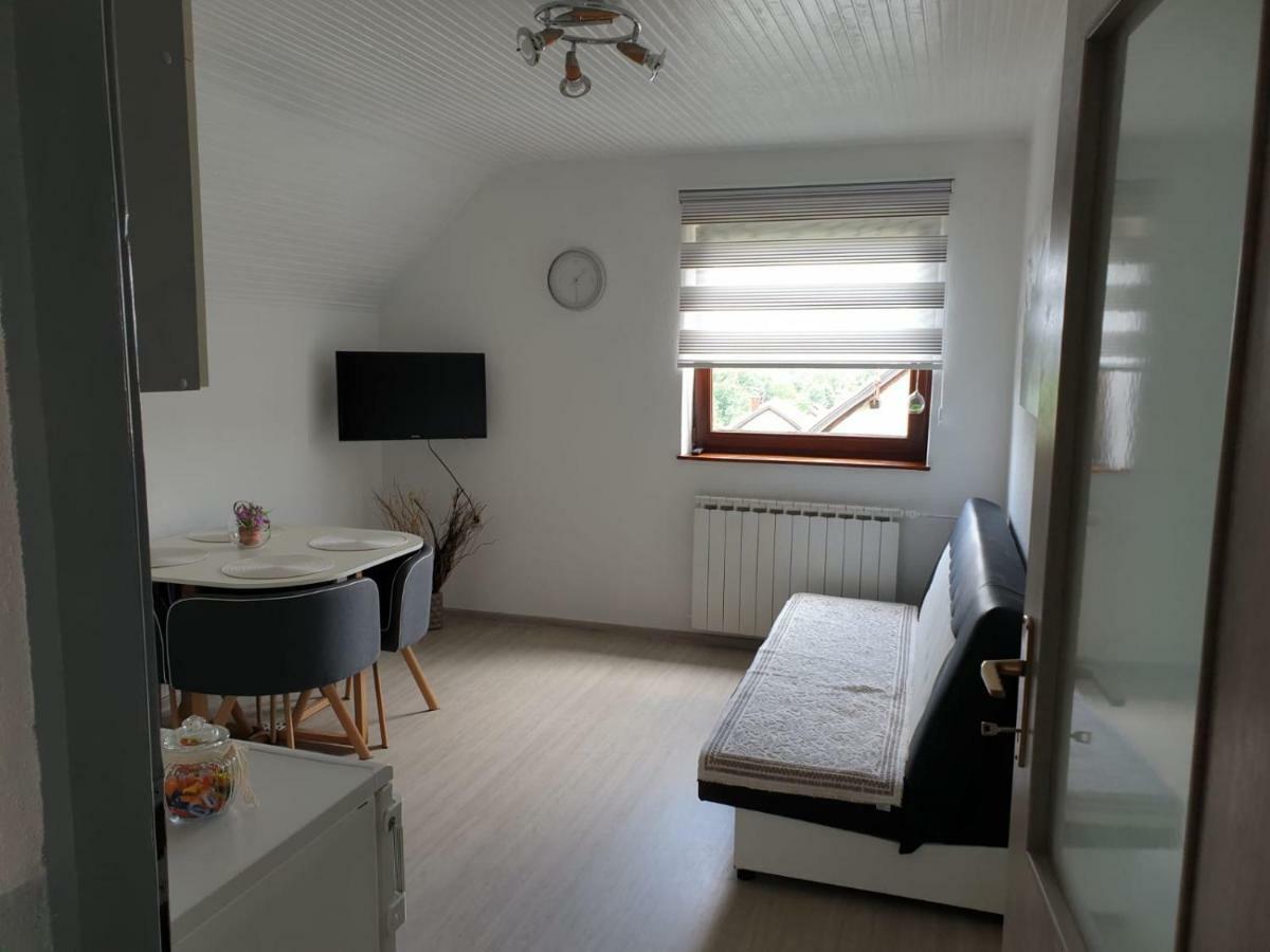 Apartman Laura スモーヤナク エクステリア 写真