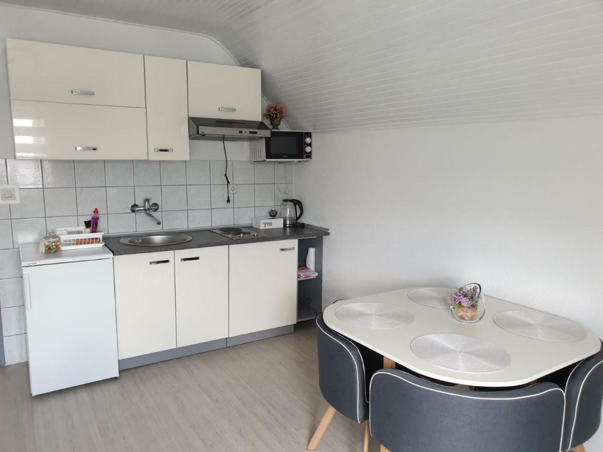 Apartman Laura スモーヤナク エクステリア 写真